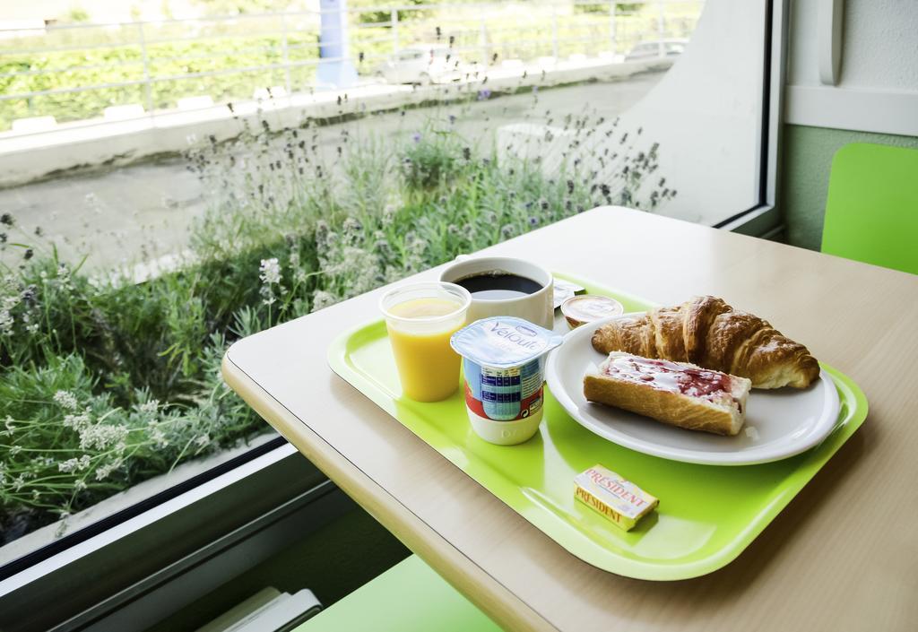 Ibis Budget Cergy St Christophe Экстерьер фото
