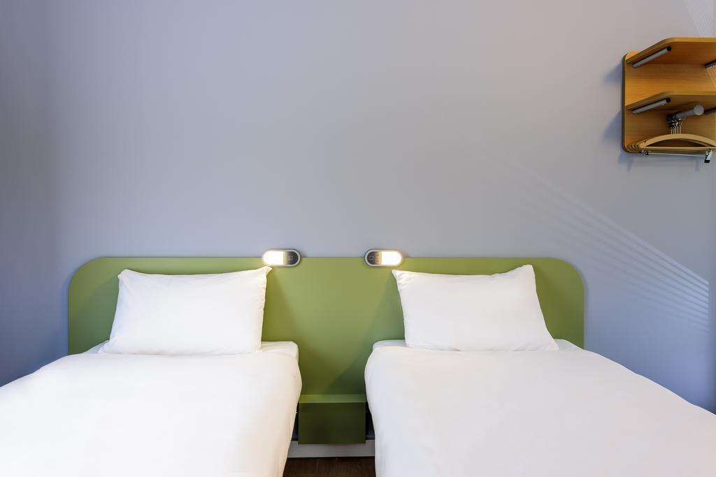 Ibis Budget Cergy St Christophe Экстерьер фото