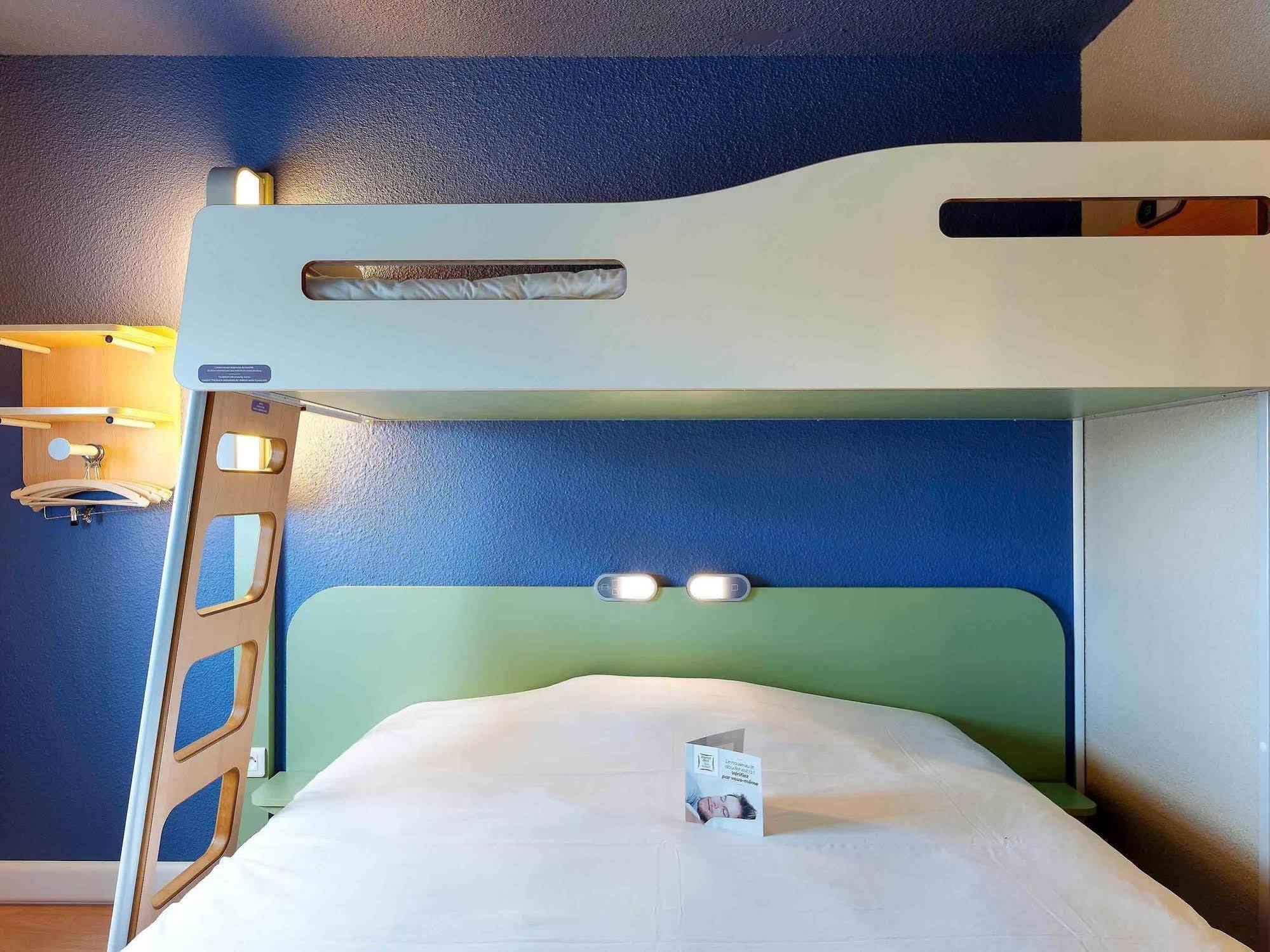 Ibis Budget Cergy St Christophe Экстерьер фото